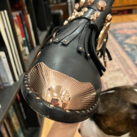 Ivy Kirzhner Black Rose Gold Studded Leather Boots Size 10 (fits like 9) - Picture 6 of 11